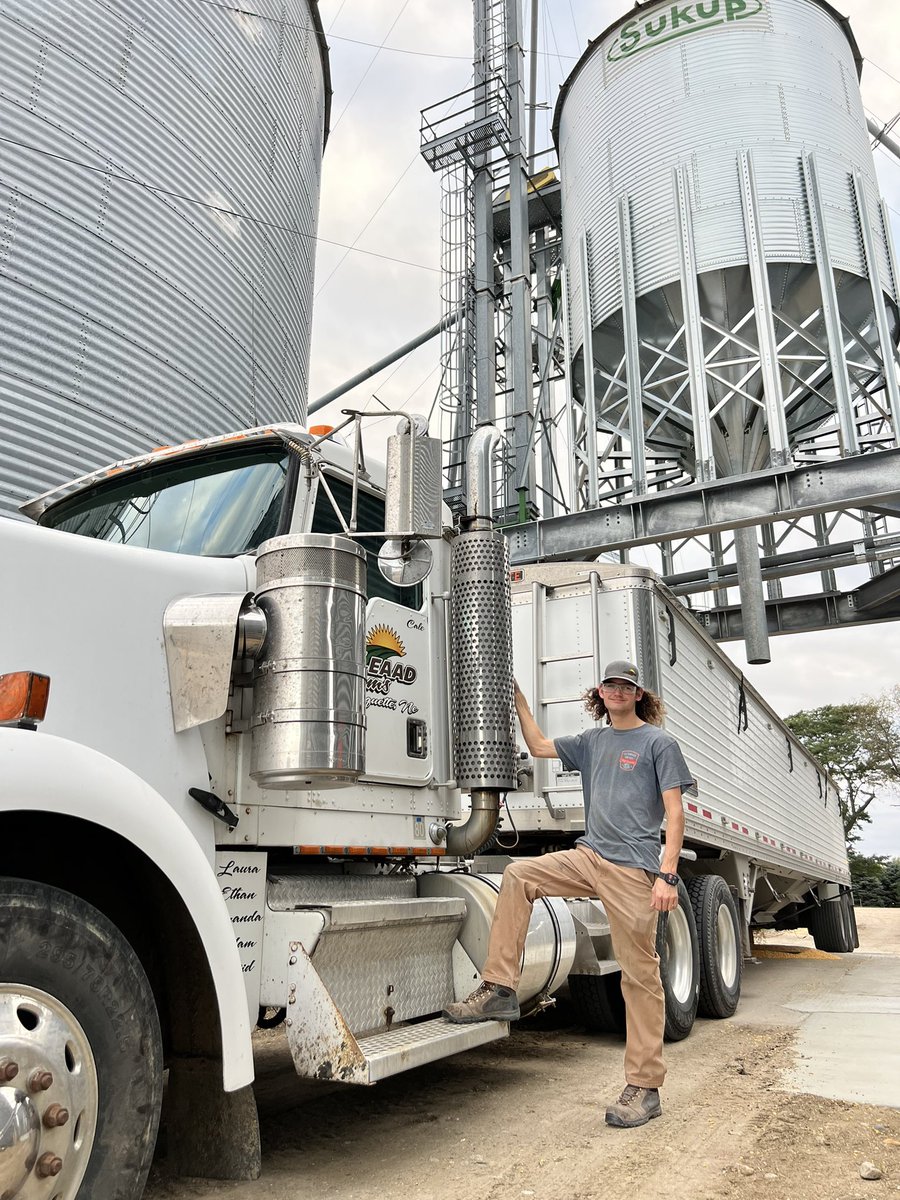 MeganLEAAD's tweet photo. Cale and the boys, corn harvest 2025 @LEAADFarms https://t.co/LHu4VUvdNl