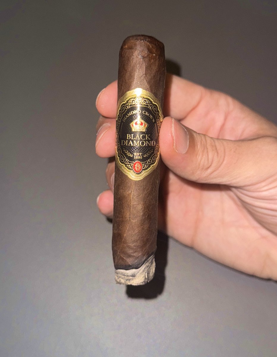 The Cigar Log tweet media