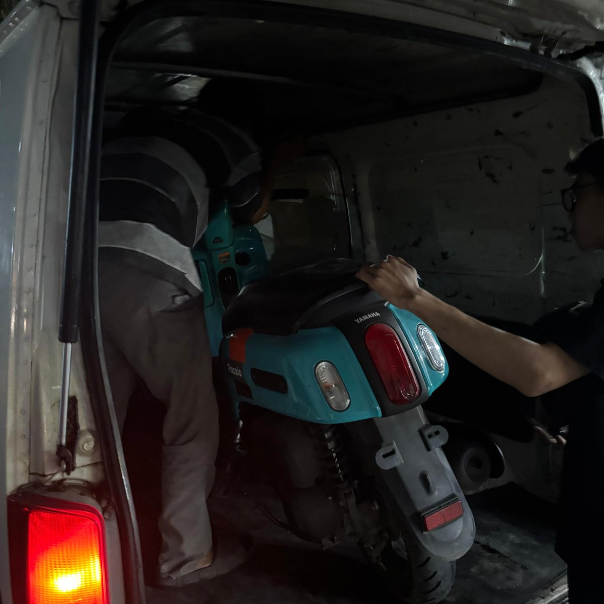 trashsheet's tweet image. day 990057292827272 ngerepotin pacar, makasi bantuannya @trydb_ ☺️🙏