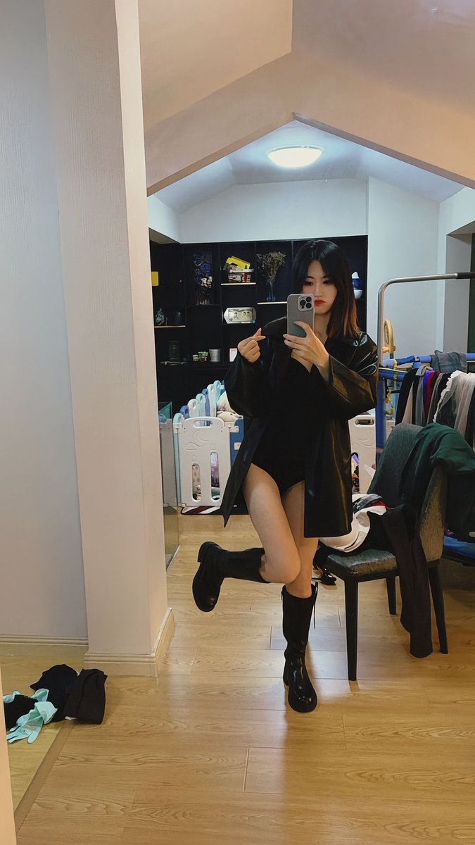 岳柒莲 tweet media