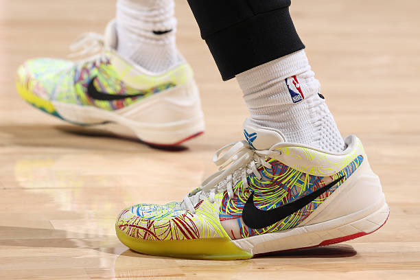 KWAPT's tweet photo. #Celtkicks Pregame: Pritch is in @Converse with whom he signed an endorsement deal last year, @AnferneeSimons the Kobe 4 “Wizenard” and @Dwhite921 has on the @nikebasketball Sabrina 3. https://t.co/eFquH1cTtx