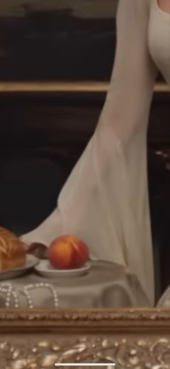 hantalkstaylor's tweet image. Sweeter then a peach / softer than a kitten