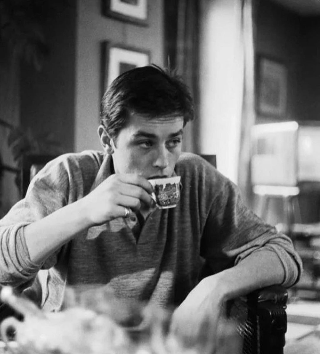 Coffee amplifies your current internal state

Lazy? → it will make you more tired
Anxious? → you'll feel more anxious
Lustful? → you'll be 10x more focused on ass
Peaceful? → you'll feel focused and clear

Substances don't change you they just reveal who you already are