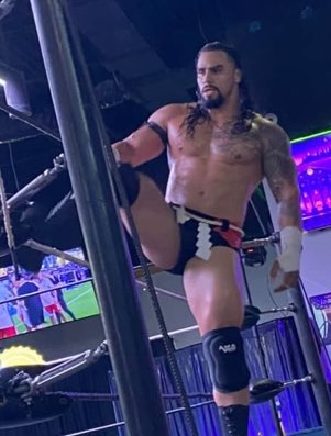 marti25810's tweet image. Onix Caballero

#beefcakesofwrestling #beefcake #muscle #agonophilia #prowrestling #wrestlingfetish #trunks #bulge #thicc #stud