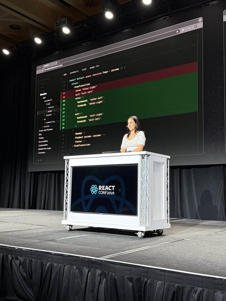 kapehe_ok's tweet photo. the most wonderful, most intelligent @delba_oliveira took the React Conf stage today. 

the ease in which she blew all our minds with View Transitions in React. phenomenal! https://t.co/jWwp9IyvTl