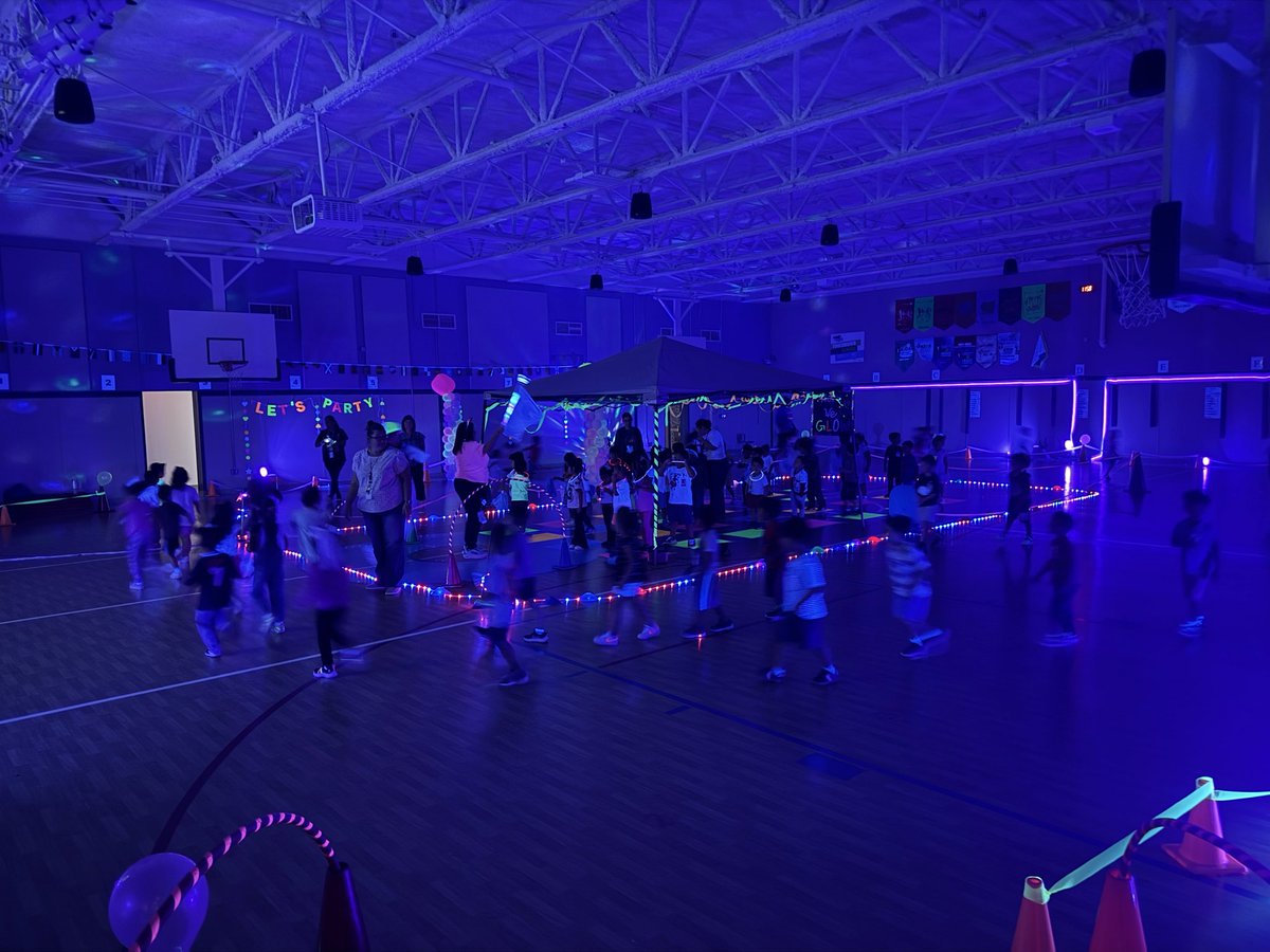 Our campus Glow Run was so much fun! <a href="/officialhutsell/">Official Hutsell Hornets</a>