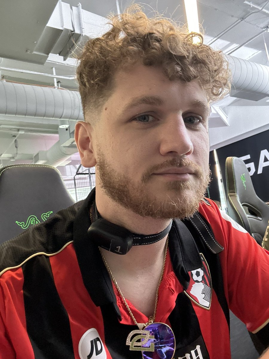 OpTic Hitch tweet media