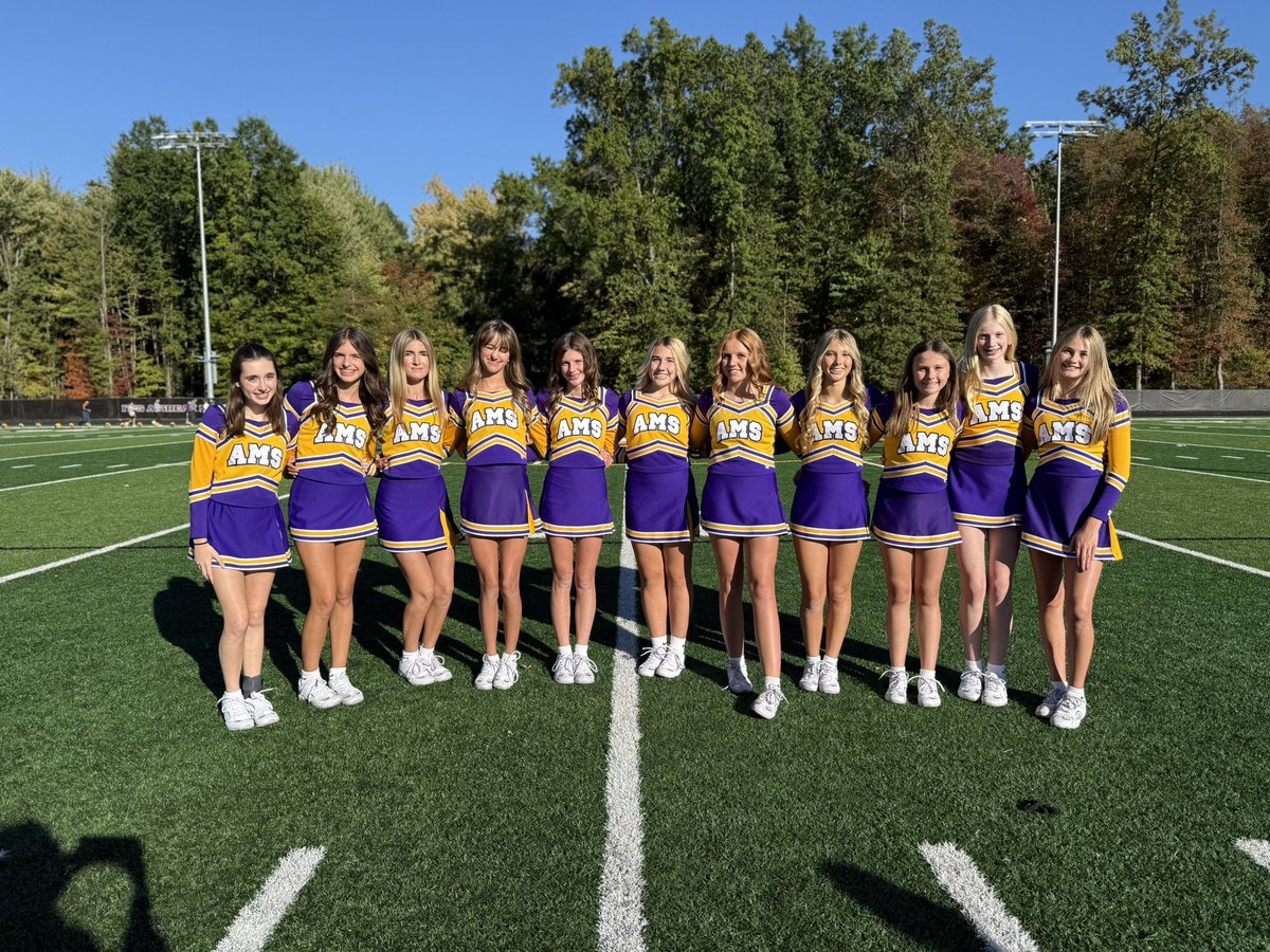 CheerleadingAms's tweet photo. Another  amazing cheer season in the books!! So proud of these girls!!💜💛 https://t.co/wiSBa5trWr