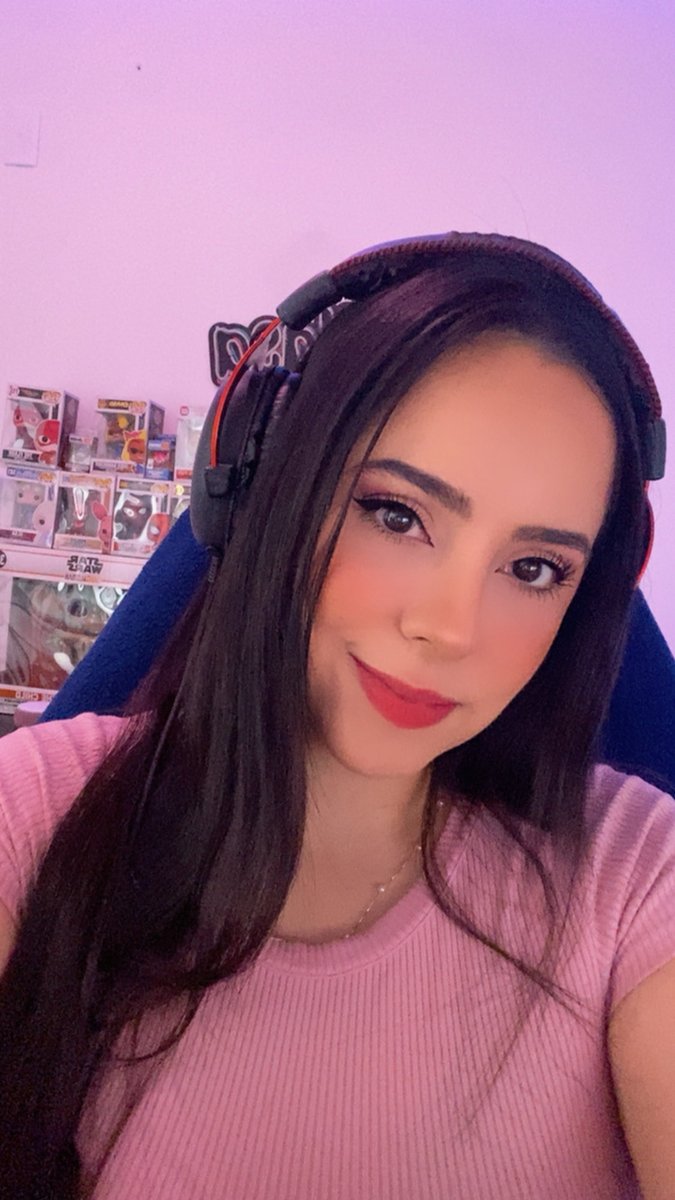Holiii ya prendí en Twitch :) 

Fotito de otro día jeje