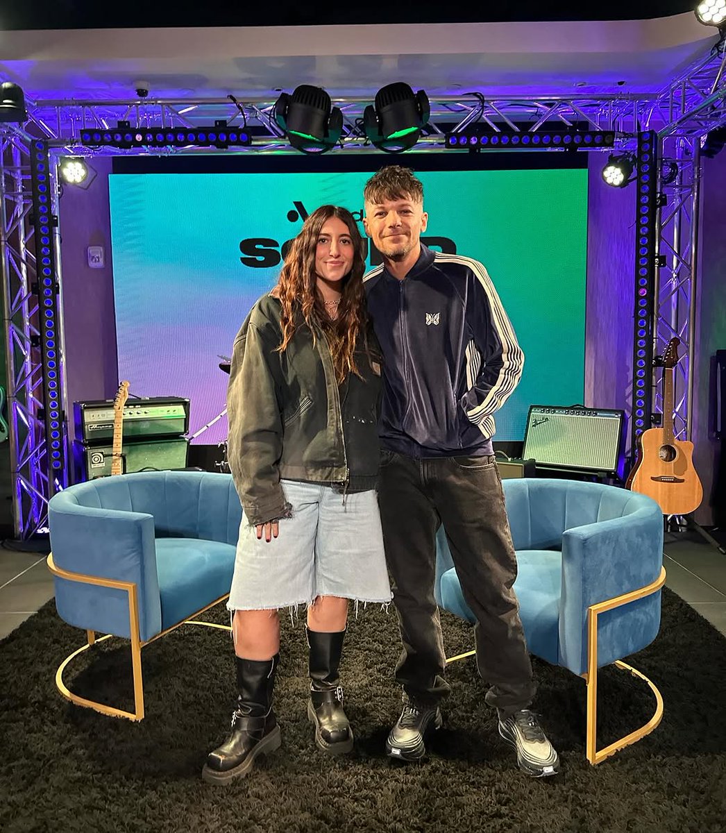 Louis Tomlinson with Samantha Rosenthal, social media manager for Audacy!

via sammy_rosenthal