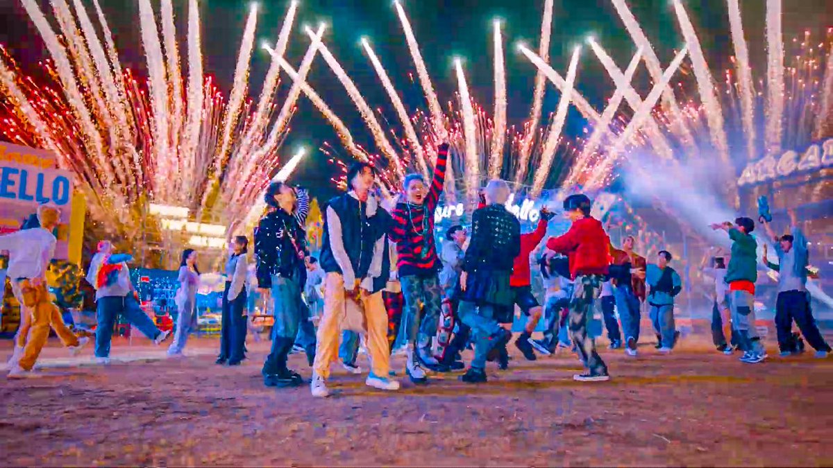 teureals's tweet photo. [#TREASURE YOUTUBE UPDATE]

Rise and shine, TEUMEs! 🌞
Let's boost our streams today~~🔥

🔗https://t.co/bVXoNi3VWY
🔗https://t.co/ZfBZ6vaPhH
🔗https://t.co/ZHbQYDpEJc

#StreamTo100M #TeumeGoals
#트레저 #トレジャー
@treasuremembers

Where Treasure goes, fireworks follow~~ 🎇🎆🎇 https://t.co/fyWrJDNQo8