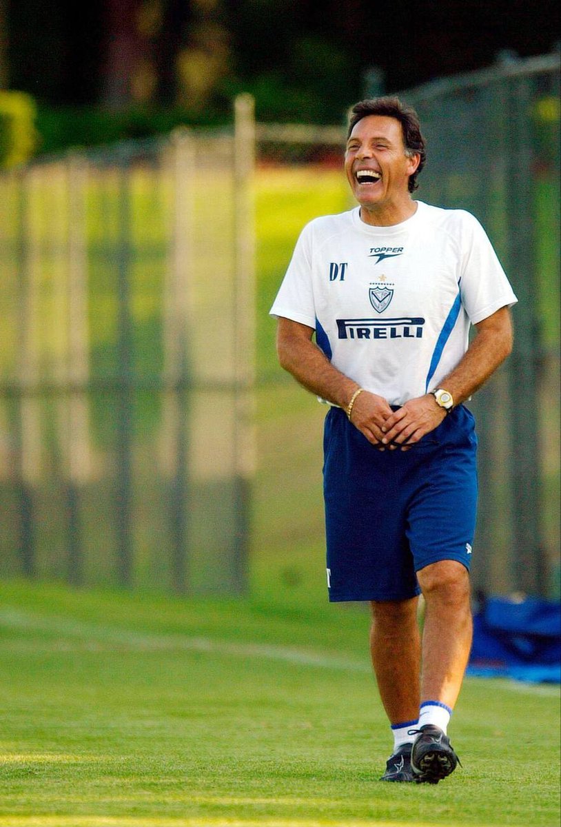 Out Of Context Vélez tweet media