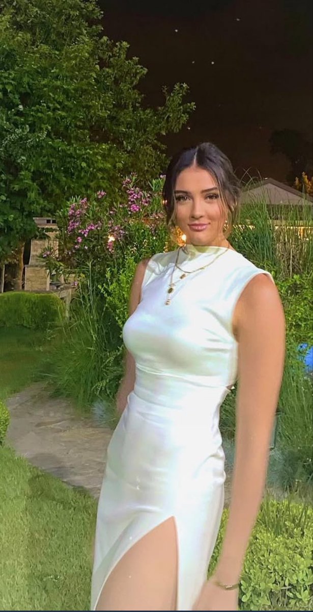 InsideDaHuddle's tweet image. “ Inside The Huddle “ Week 6 #FantasyFootball Show Presents “ Bank$ Beauty Of The Week : VakıfBank S.K. Volleyball Club Turkish Professional League Player “ Zehra Gunes “
#BeautyOfTheWeek #NFL #InsideTheHuddle