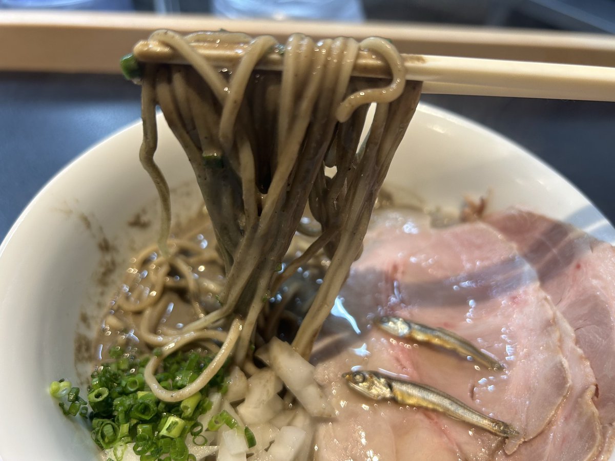 10/9(木)
ランチ　11:00~14:30
ディナー17:30~21:30

限定　"濃純ウィーク" 
レベル上がります⭐️⭐️
『濃純煮干~伊吹Type0~』
通常はlv.1(かなり濃厚)
🔥濃度増し(無料)はlv.3(超特濃)
※濃度増しは食券をお渡しの際にお声掛けください

限定和え玉　
『オマール味噌の冷やし和え玉』

他通常メニュー