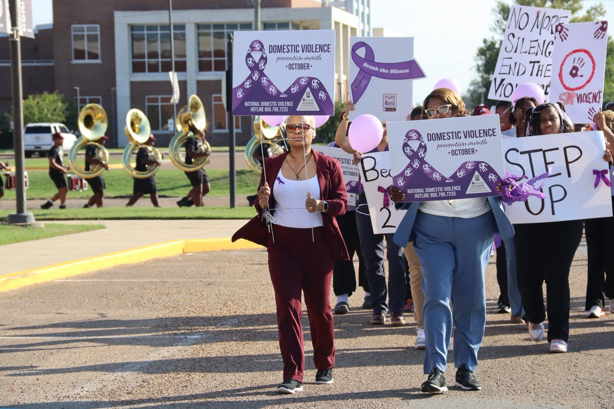 CoahomaCC's tweet photo. The Interpersonal Violence Program hosted a successful rally today in recognition of Domestic Violence Awareness Month. Students, faculty, and staff gathered to raise awareness and support survivors of domestic violence. The band also participated in the rally. https://t.co/UoOscNZv9k