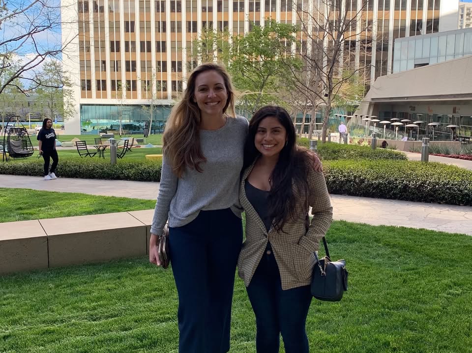 UCSanDiego's tweet image. Take a Triton to Work is back! 🔱💼

The program will pair @ucsdalumni with students for one-on-one mentorship and career connections — whether that’s over coffee, a virtual meetup or a day of job shadowing.

Learn more: alumni.ucsd.edu/tattw
