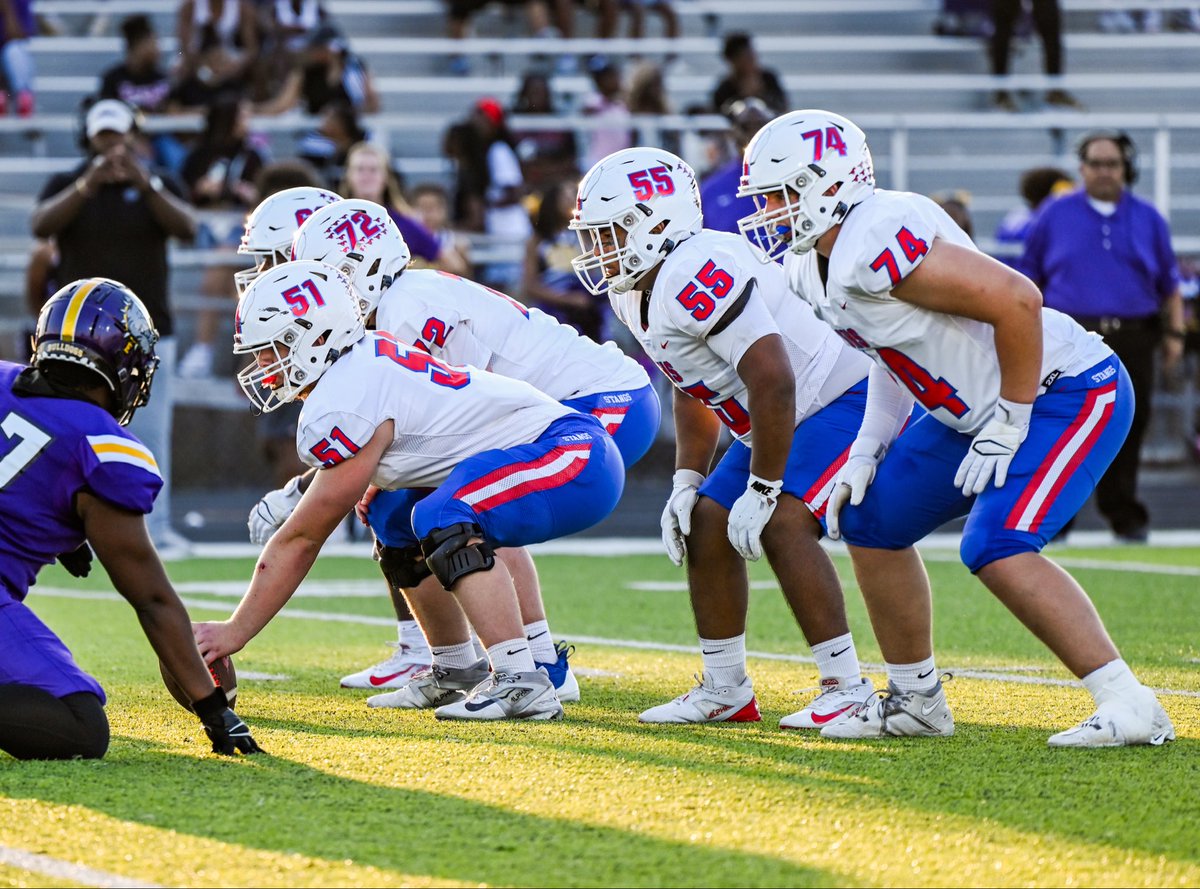 War Pigs getting it done up front!

It all starts with US‼️

Could not be more proud of our unit

✅ 4+ YPC
✅ 0.8 Sacks Given Up per Game

Getting better every day! 

<a href="/gillespie_coach/">DuoEnthusiast</a> 

<a href="/WillMasonTX/">Will Mason</a> <a href="/AndresGar0915/">Andres Garcia Cano</a> <a href="/HunterLux2028/">Hunter Lux</a> <a href="/Jakraksomething/">Jackson Rakigjija</a> <a href="/TaydenSneed_74/">Tayden Sneed</a>