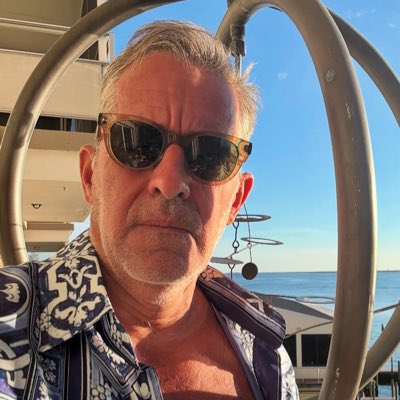 fredmartins009's tweet photo. #NewProfilePic https://t.co/wI3YY2yU1A