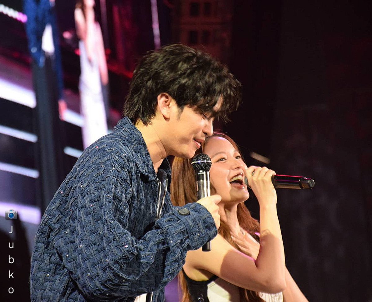 jubko10's tweet image. KING & QUEEN
📅 4/10/2025
📌 Union Hall
📷 Jubko
เปิดห้องทดลอง NONTxINK
#CONLABFESTX
#เปิดห้องทดลองFEAT 🔬🥽
#InkWaruntorn
#NONTTANONT
#nontfam
@inkwaruntornp
@tanont916