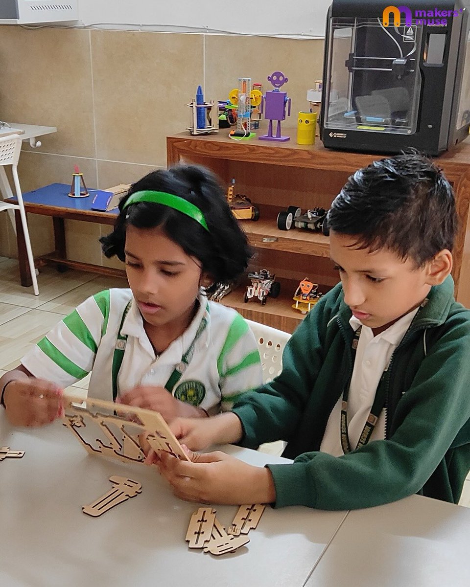 makers_muse's tweet image. Curiosity, teamwork, and digital creation—all thriving in our MakersMuse lab!
From puzzle-solving hands to coding screens, every child is building skills for tomorrow, one project at a time. Learning is hands-on, hearts-on, and always fun here!
#STEMeducation #CodingForKids