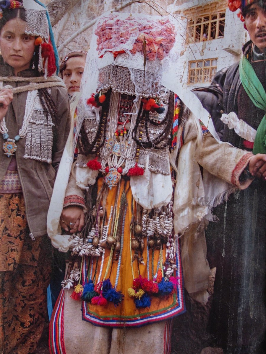 Wearabout's tweet photo. Old photos from a wedding in Garkone
| 📍Garkone Museum 
https://t.co/YisL0GSo6o

#thegreathimalayanexploration #culture #ladakh #textiles https://t.co/EbGjbCLt3L