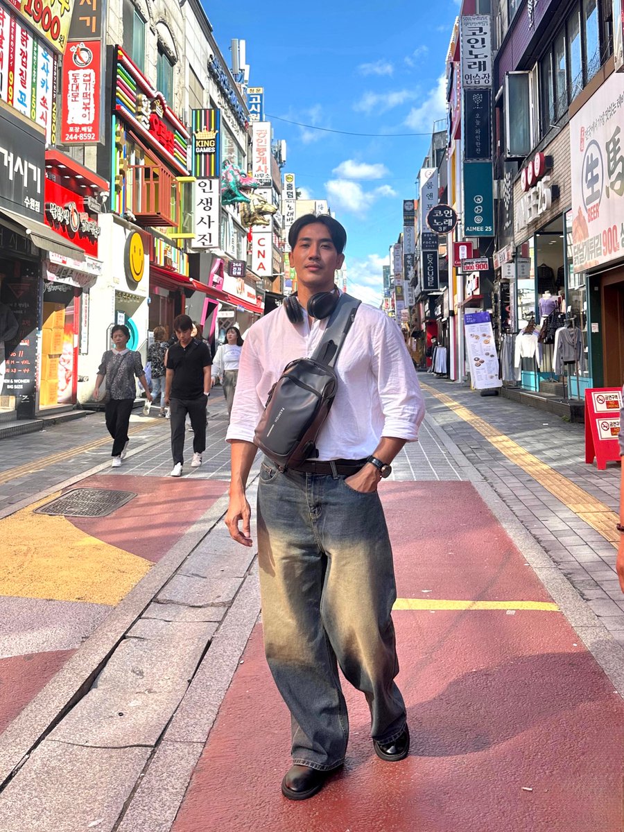 ChhoemSakada's tweet photo. Suwon, Korea 🇰🇷 https://t.co/j3ngIBI3Bz