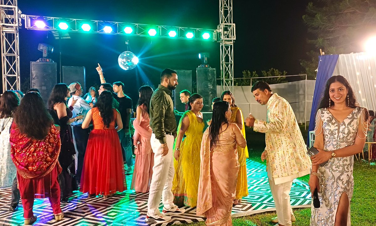 AryonWedding's tweet photo. Destination Wedding in Jim Corbett
200 Guest Exotic Package 49,90,000/-
Resort + Catering + Decor + Barat
Mehndi + Sangeet + Haldi + Wedding
WhatsApp 0091-6396375203
#AryonWeddingPlanner #weddinginjimcorbett https://t.co/jhGcJfcN6Y