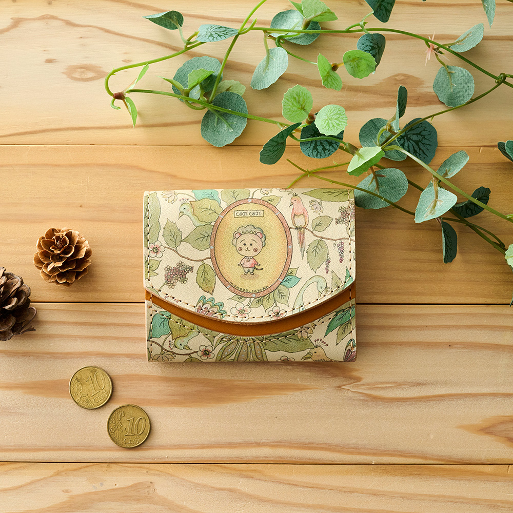 新商品】コジコジの「小さいふ。」が登場🎵 #コジコジ の世界 観をそのままデザインに取り入れたコンパクトな三つ折り財布です。レザーは使うほどに美しいエイジングが味わえ、またお札やコイン、カードをしっかり収納できる実用性も備えています💕  ▽詳細はこちら https ...