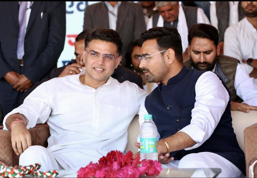 NeerajChechee's tweet image. परबतसर विधायक रामनिवास गावड़िया जी को जन्मदिन की हार्दिक बधाई एवं शुभकामनाएं।

आने वाला वर्ष आपके लिए मंगलमय हो और आप सदैव जनसेवा के मार्ग पर अग्रसर रहें और प्रगति करते रहें। आपके उज्ज्वल भविष्य के लिए हमारी मंगलकामनाएं।
@RamniwasGawriya