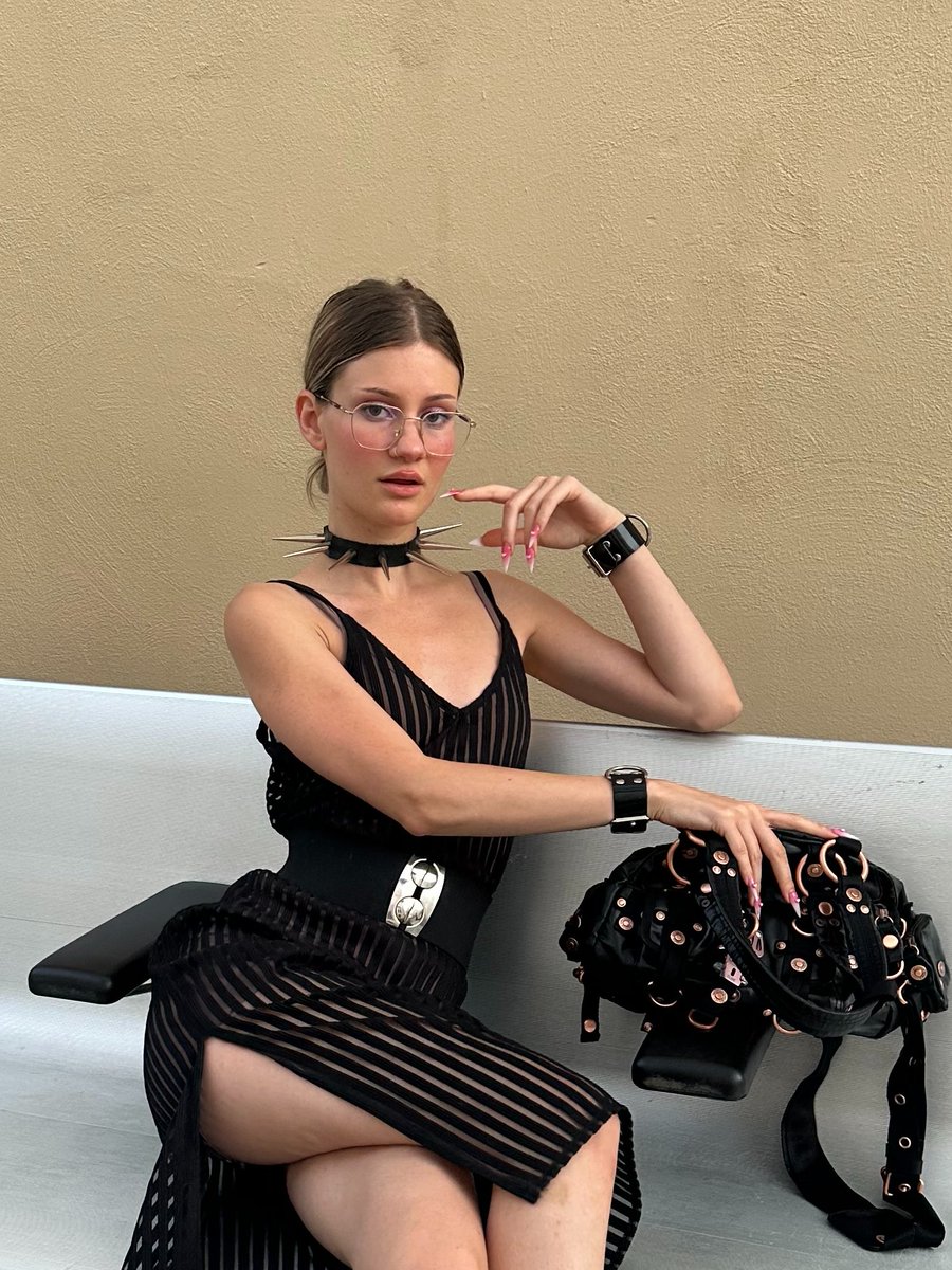 cassycheers's tweet photo. Say hi if ur ready to risk it all 💅🔗 #BehindThePaywall #SecretSessions https://t.co/MgJMANFvIG