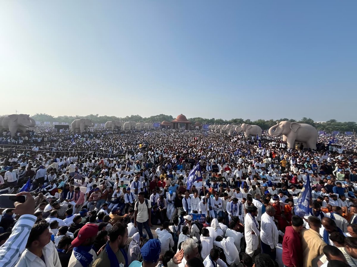 pandeyrajkumar6's tweet image. चढ़ गुंडन की छाती पर, मोहर लगेगी हाथी पर... 🔥
@Mayawati
#BSP_Rally