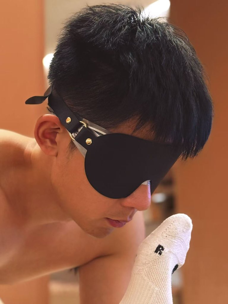 纯情男大学生 tweet media