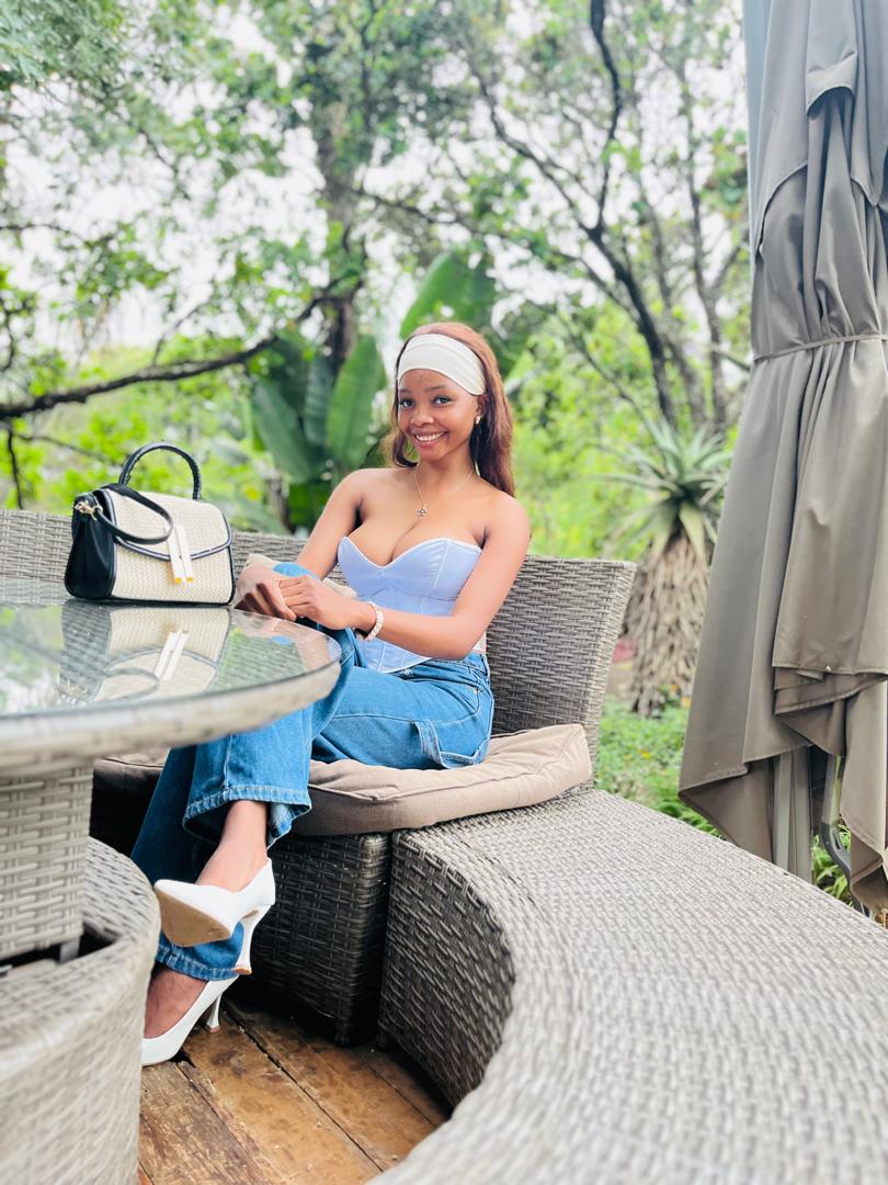 LaurenceAnnah's tweet image. 🇿🇦🇸🇿❤️
#model 
#OOTD
