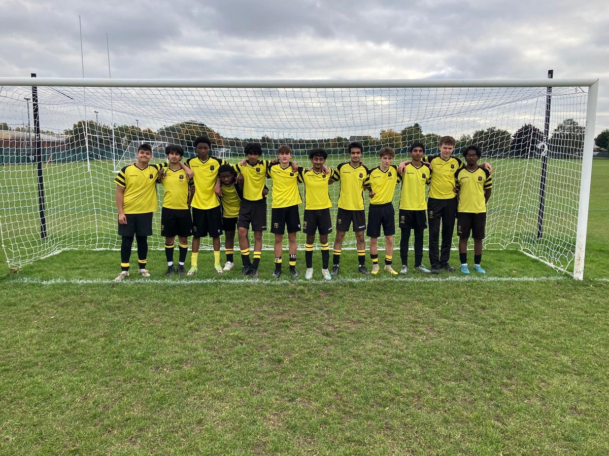 The 2nd XI go down 3-2 versus Glyn.

A much improved performance with two good goals from Rafa &amp; Tobi.

#WilsonsFootball