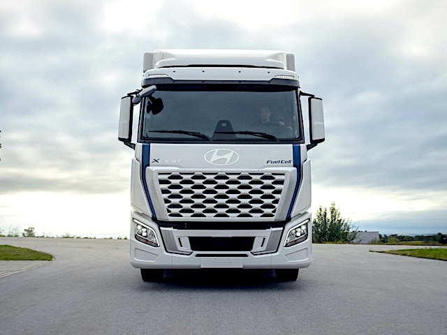 Hyundai Hydrogen Mobility annonce sa 1ère participation à SOLUTRANS -  trm24.fr/hyundai-hydrog…