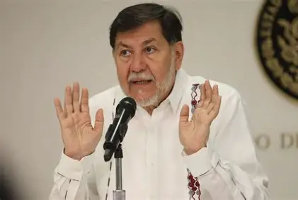 Yorch60's tweet photo. Los finísimos  personajes de @ADANAUGUSTO
López Hernández y Gerardo @fernandeznorona
se encargaron de mostrar que AMLO y la presidenta @Claudiashein mienten que sí puede haber gobierno rico con pueblo pobre https://t.co/3eTwpkKGCI