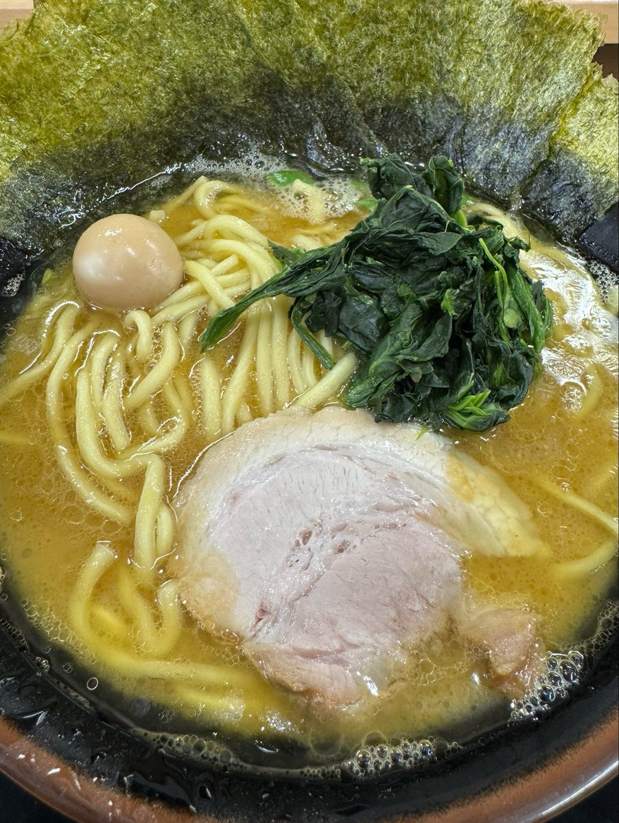 ZUSHIYA_HONNTEN's tweet photo. おはようございます
逗子家北久里浜本店です

お知らせでーす🍜

　　🍜周年祭🍜
10月19日日曜

11時OPEN

300円‼️
300食限定です

当日はラーメン
正油  塩のみとなります

15年周年
地元横須賀　感謝しかありません

お客様に感謝を込めて🍜

#横須賀
#ラーメン
#周年祭
#逗子家 https://t.co/HrBe4K4pUY