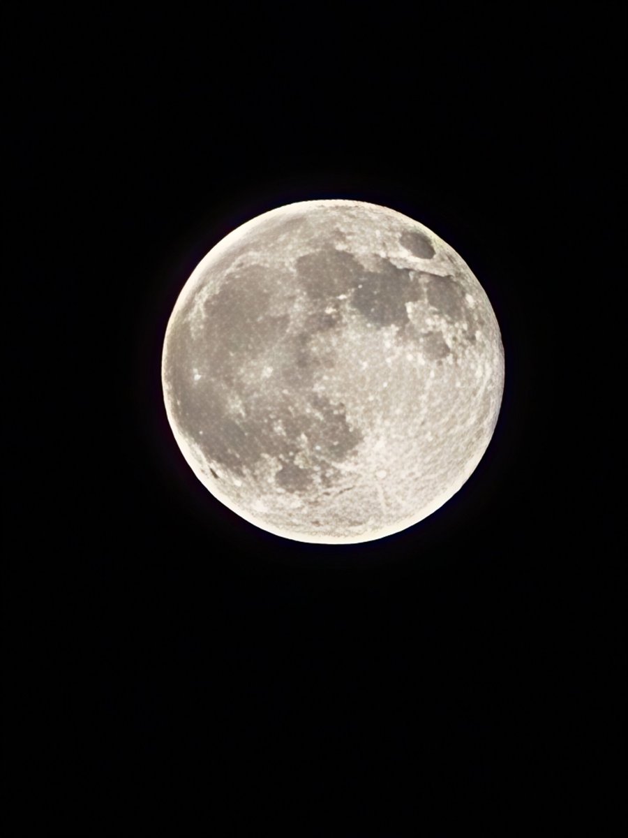 Terrible.. I tried shooting at the moon but it's bugged. It'll keep alternate between AI superzoom and supermoon mode. It took me about 30-40 tries to get pics that look like this. 

It's just terrible. Can't believe they didn't fix it during Mid Autumn. Unacceptable.
