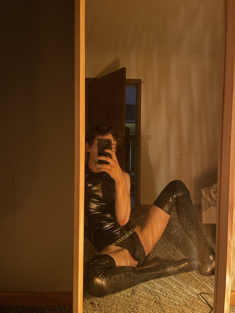 giannisubfun's tweet photo. Gefeeling submissive, so who wants to dominant me! DM me x
#gaybdsm #gaysubmissive #gaydominant #gaybelgie https://t.co/mkXY9AO6Bd