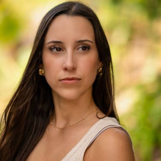 Flushed an Idol, didn’t piss alex off, EASILY convinced those men to vote for each other and didn’t catch a vote.. This LETHAL mother!! 
#survivor49 #survivor