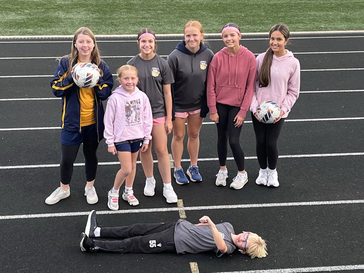 🎀 Thank you to our Ball Girls &amp; Zander at this evenings Match against Olmsted Falls!!! 💕⚽️

#MatchDay15 #NRvsOFalls #BreastCancerAwarenessNight