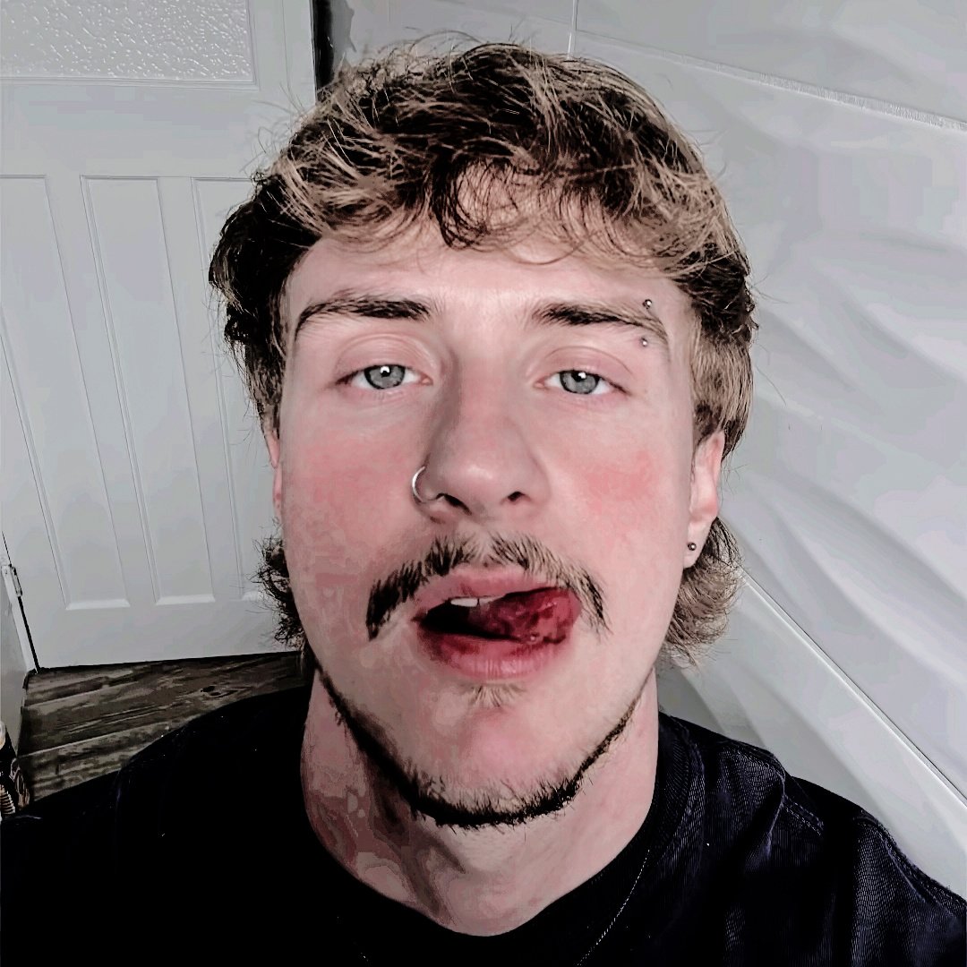 𝗟꩜𝗨𝗜𝗦. tweet media