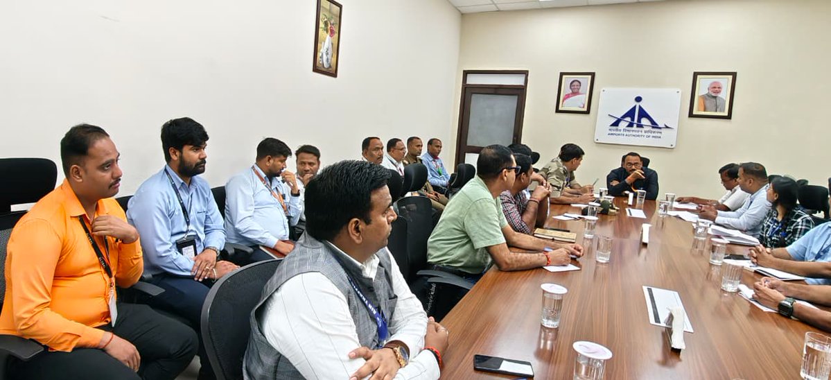 aai_ayodhya's tweet image. Today on 08/10/2025  APSC Meeting was conducted at MVI Airport Ayodhyadham under the chairmanship of Regional  Director BCAS .The APSC Meeting was conducted to evaluate and enhance the current security measures at the airport.
#AAI
#Ayodhyaairport