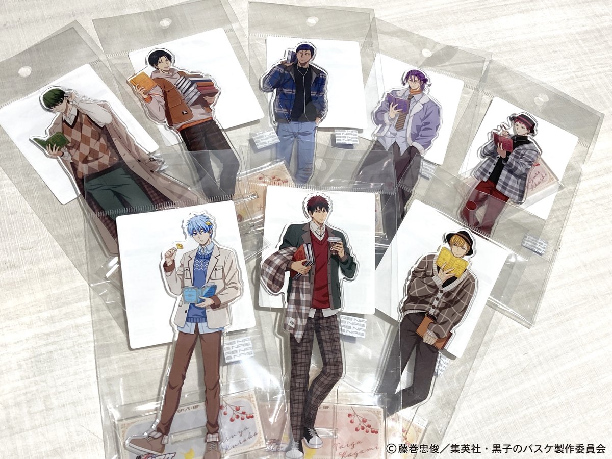 「#黒子のバスケ」 POP-UP SHOP
in TreeVillage 開催中！🎉✨
📍東京・大阪・博多
📅10月1日(水)～10月20日(月)

「アクリルスタンド」は描き下ろしイラストを存分に楽しめます！
読書を楽しむ彼らをお部屋に飾って、秋の雰囲気を満喫しちゃおう📚🍁

🏀EC販売はこちら
shop.mu-mo.net/avx/sv/list2?j…