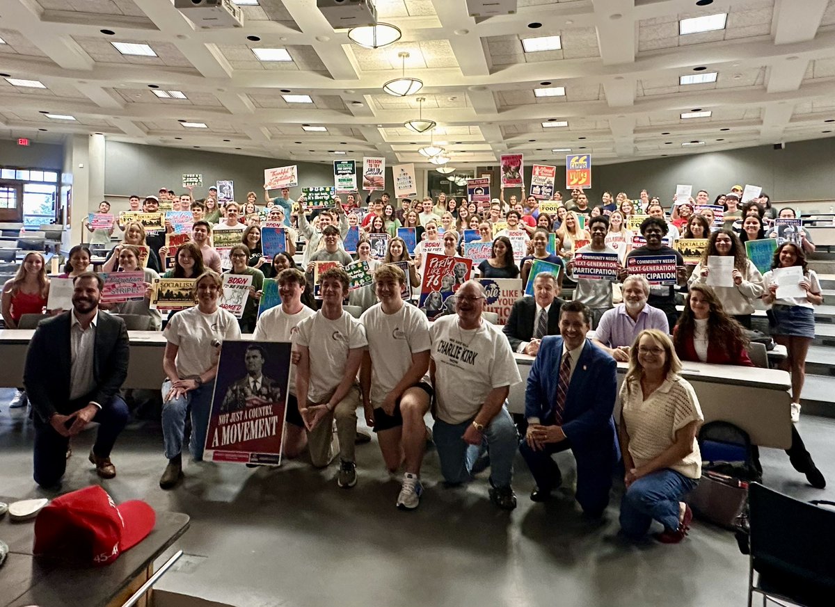SenShaneJettOK's tweet photo. @TPUSA_OU chapter! 
Last week we enjoyed a wonderful night of fellowship and encouragement from an incredible group of courageous students ready to stand up and make a difference on campus and in the broader society. 
Thank you for having me as your guest speaker. I enjoyed hearing the testimonies of the experiences of conservative students in liberal classrooms. 
Courage is truly contagious. My family and I left campus encouraged and inspired to see so many students eagerly waiting to share their stories. 

Thank you, Gary Barksdale, TPUSA Faculty Advisor, Kaleb S. Magaña, Chapter President and students officers for your hospitality. Looking forward to seeing you all on October 16th! 🇺🇸
@TPUSA 
@UofOklahoma
