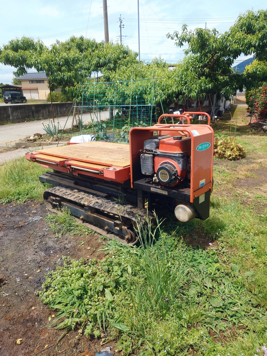 forester5531stb's tweet image. 30年使ってきたリフトとお別れしました😭父が13年、私が17年使用。時には父が黒猫のクロちゃん🐈‍⬛と一緒に乗って仕事していたり。長い間本当にありがとう🤗 #高所作業車 #リフト #笛吹市一宮町