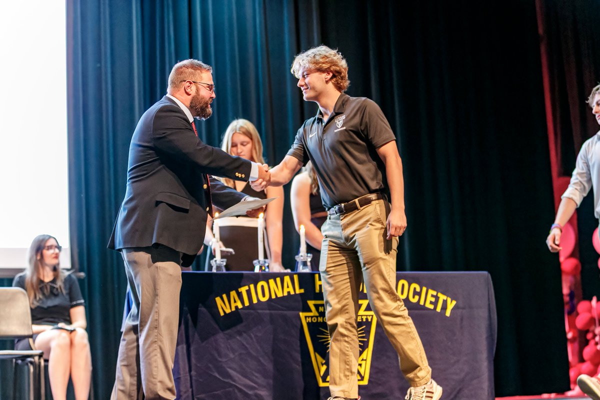 LHS StuCo tweet media