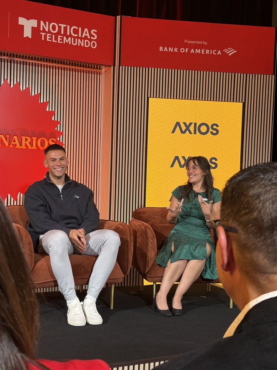 Founderfuego's tweet image. Getting real at Visionarios powered by @axios, @BankofAmerica, and @Telemundo 
about Latino youth mental health with @LAGalaxy Christian Ramirez y @ArianaHoet of The Kids Mental Health Foundation en Los Angeles