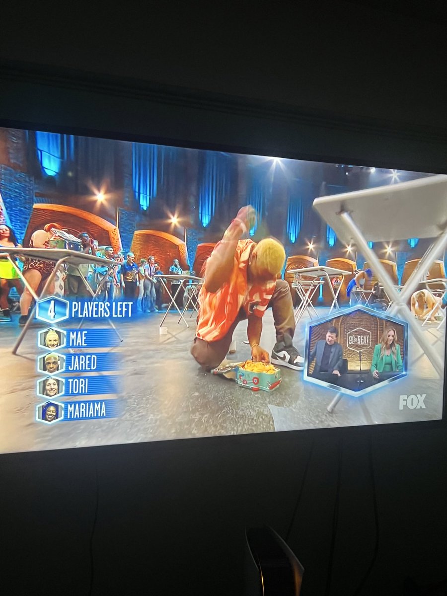Jayyoshi1's tweet photo. LMFAOO WE GOT DIFFERENT STRATEGIES TO CLOSE THE BOX! YELLING, PUNCHING THE HECK OUTTA IT! , USING UR FOOT 🦶 TO CRUSH IT AND THE HANDS 🙌 DOWN!! 😂 #99ToBeat https://t.co/9Cr3kM2L5c