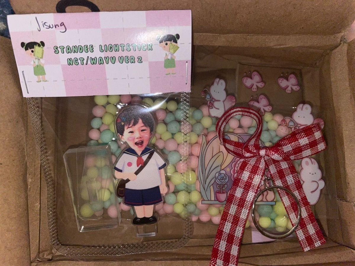 ⪩ •⩊• ⪨  𝓐𝓽𝓱𝓪’𝓼 𝓜𝓪𝓲𝓵  ♡‧₊˚₍ᵔ.˛.ᵔ₎₊˚⊹♡

Standee baby jie dan pompom buat deco ls! Lucu banget ga sih ini baby jie nya kayak mandi bola hihi🐹

Ini aku beli di Subak Store (on 🍊), thank you!🫰🏻